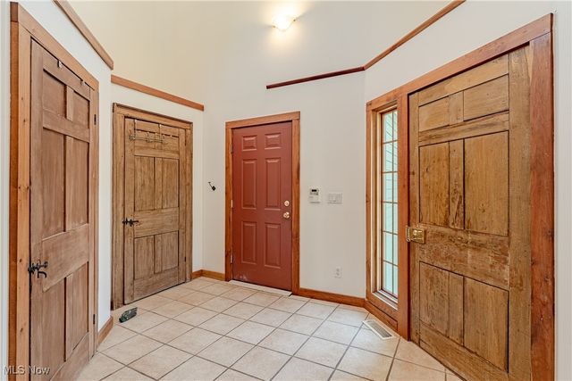 8051 Euclid Chardon Road, Kirtland, OH 44094