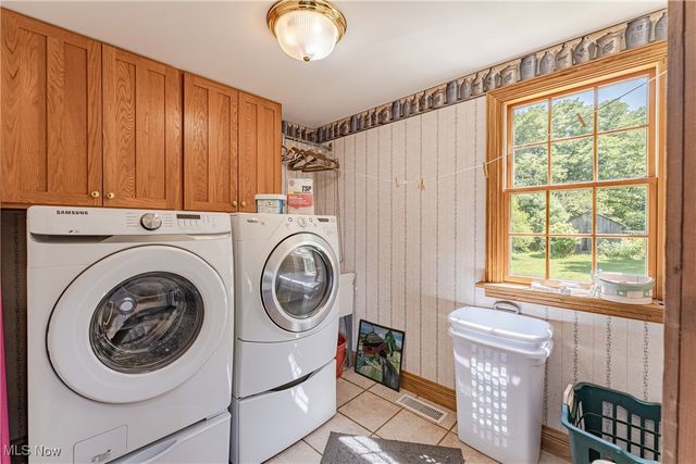 8051 Euclid Chardon Road, Kirtland, OH 44094