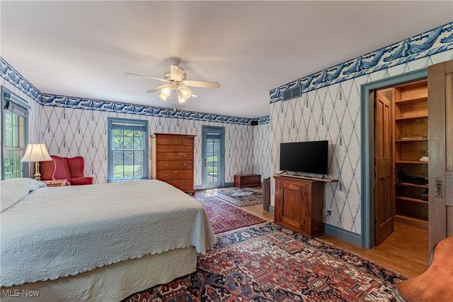 8051 Euclid Chardon Road, Kirtland, OH 44094