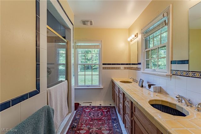 8051 Euclid Chardon Road, Kirtland, OH 44094