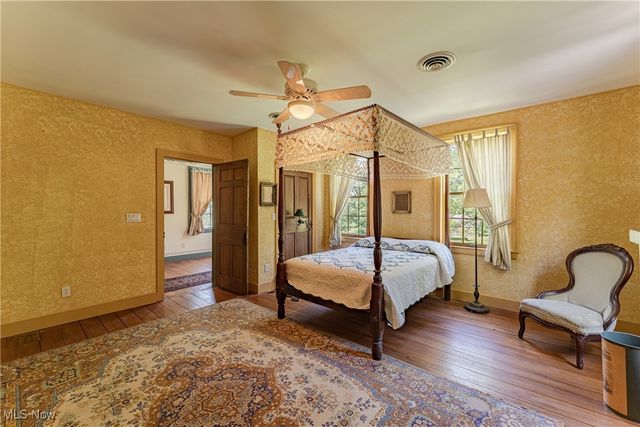 8051 Euclid Chardon Road, Kirtland, OH 44094