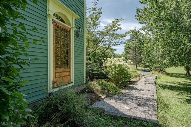 8051 Euclid Chardon Road, Kirtland, OH 44094