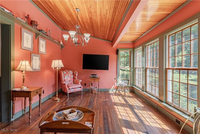 8051 Euclid Chardon Road, Kirtland, OH 44094