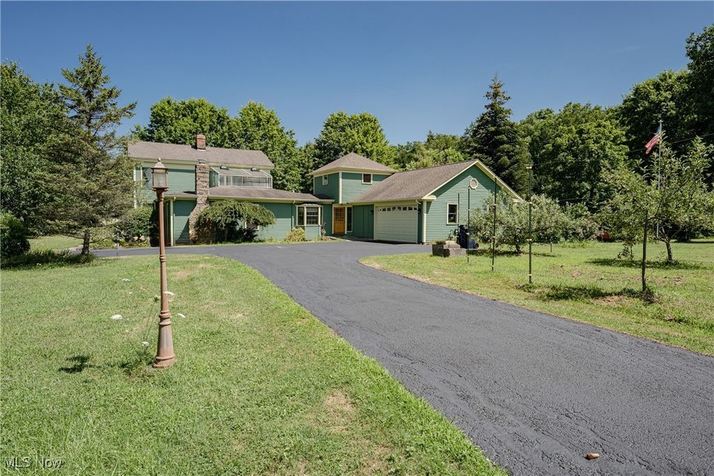 8051 Euclid Chardon Road, Kirtland, OH 44094