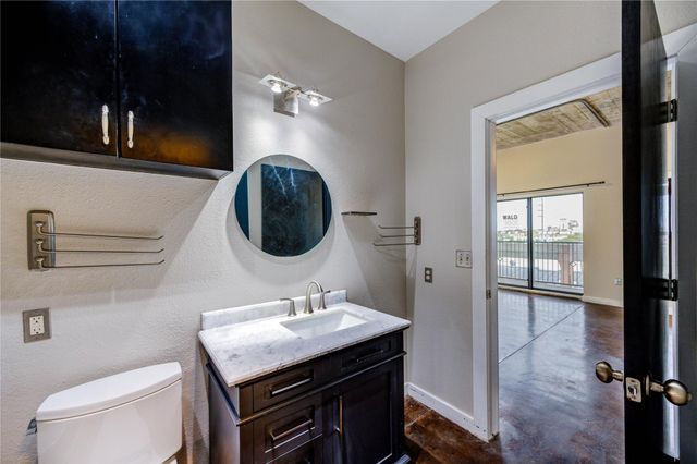 2205 Mckinney Street 510, Houston, TX 77003