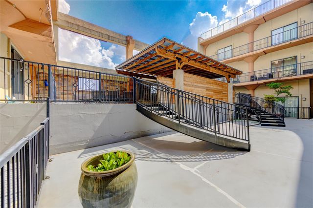 2205 Mckinney Street 510, Houston, TX 77003