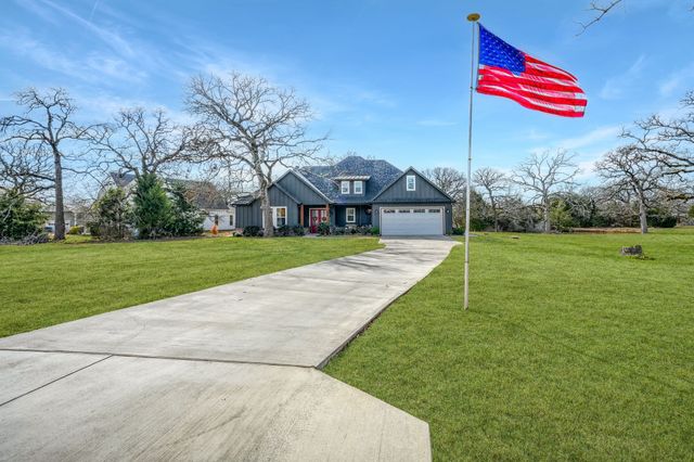 265 Hickory Court, Quinlan, TX 75474