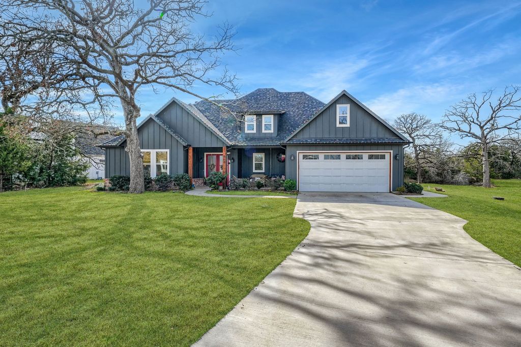 265 Hickory Court, Quinlan, TX 75474