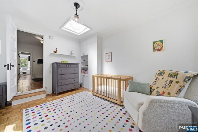 22 Laidlaw Avenue, Jersey City, NJ 07306
