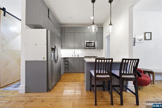 22 Laidlaw Avenue, Jersey City, NJ 07306
