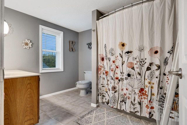 2011 Strong AVENUE, La Crosse, WI 54601