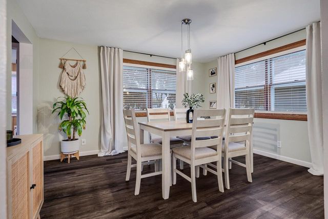 2011 Strong AVENUE, La Crosse, WI 54601