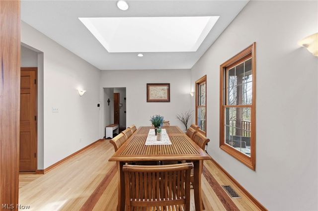 7500 Deerpath Trail, Seville, OH 44273