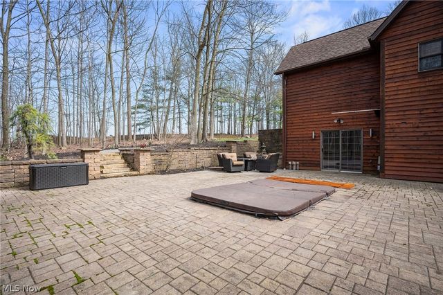 7500 Deerpath Trail, Seville, OH 44273