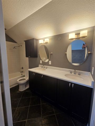 2066 Embassy Way, Carrollton, TX 75006