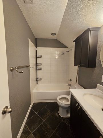 2066 Embassy Way, Carrollton, TX 75006