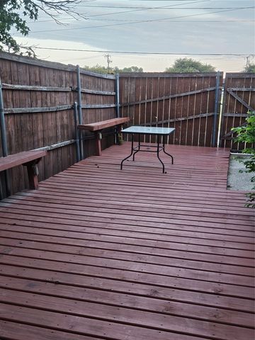 2066 Embassy Way, Carrollton, TX 75006