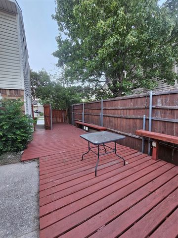 2066 Embassy Way, Carrollton, TX 75006