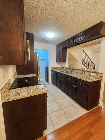 2066 Embassy Way, Carrollton, TX 75006