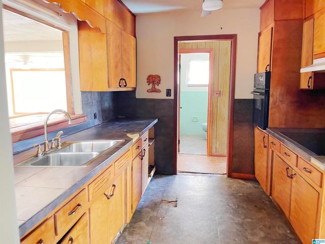 883 MCCARY STREET SW, Birmingham, AL 35211