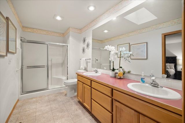 6415 N Royal Crescent Ln, Spokane, WA 99205