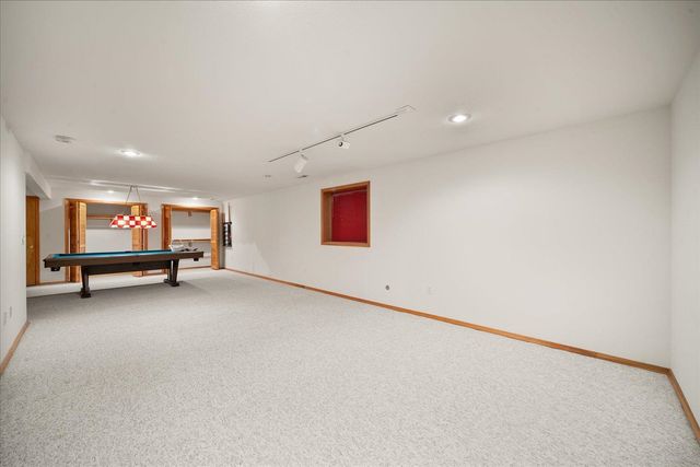 6415 N Royal Crescent Ln, Spokane, WA 99205