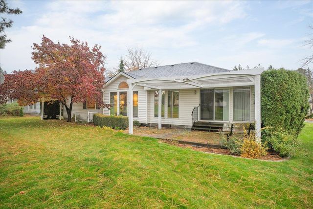 6415 N Royal Crescent Ln, Spokane, WA 99205