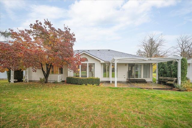 6415 N Royal Crescent Ln, Spokane, WA 99205