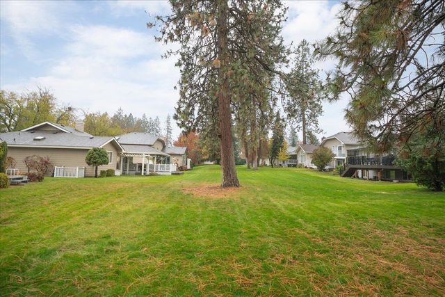 6415 N Royal Crescent Ln, Spokane, WA 99205