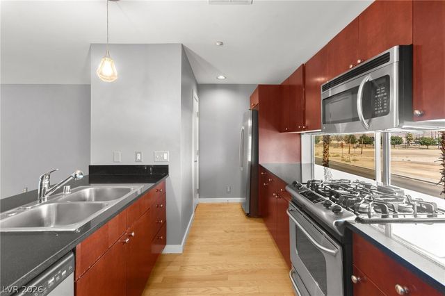 1190 East Carson Avenue, Las Vegas, NV 89101