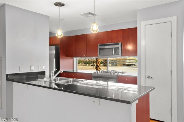 1190 East Carson Avenue, Las Vegas, NV 89101