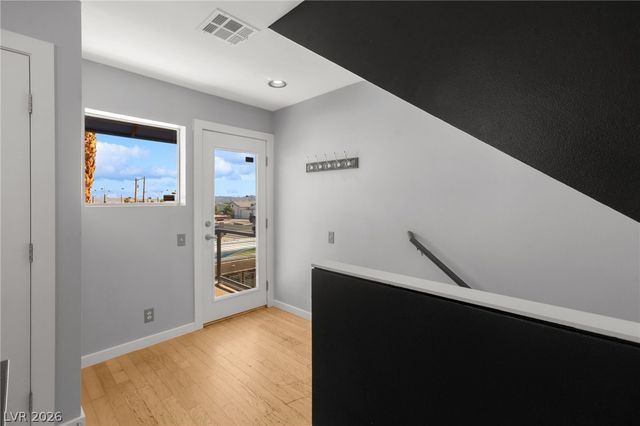 1190 East Carson Avenue, Las Vegas, NV 89101