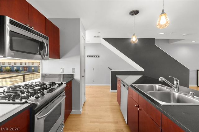 1190 East Carson Avenue, Las Vegas, NV 89101