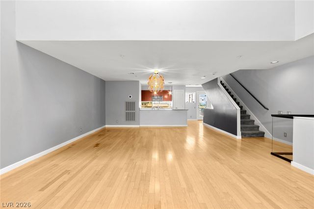 1190 East Carson Avenue, Las Vegas, NV 89101