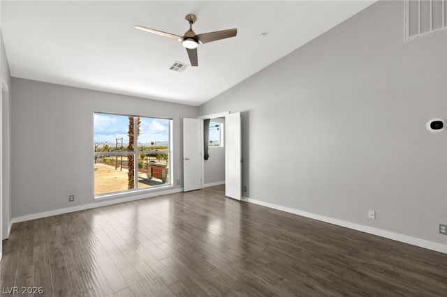 1190 East Carson Avenue, Las Vegas, NV 89101