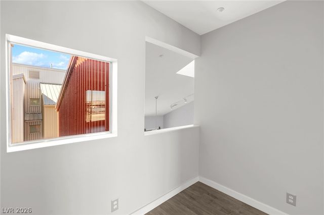 1190 East Carson Avenue, Las Vegas, NV 89101