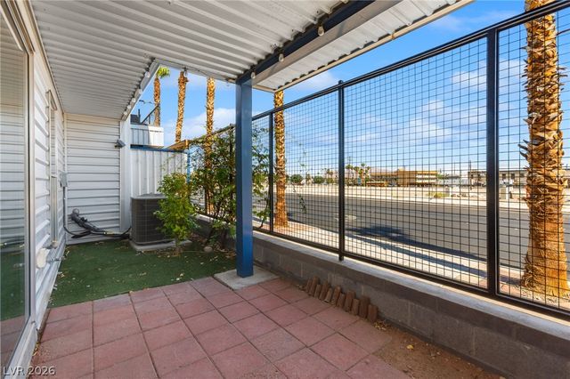 1190 East Carson Avenue, Las Vegas, NV 89101