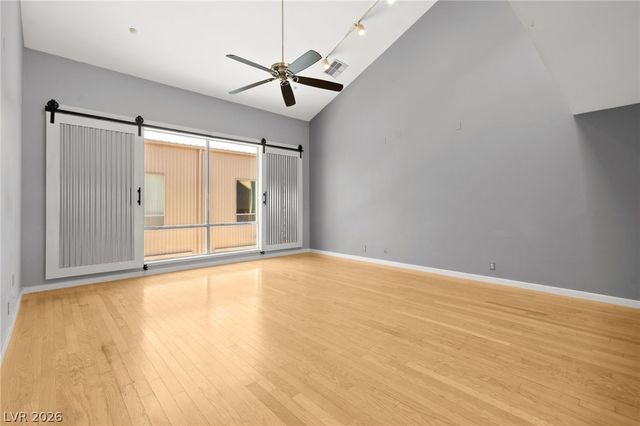1190 East Carson Avenue, Las Vegas, NV 89101