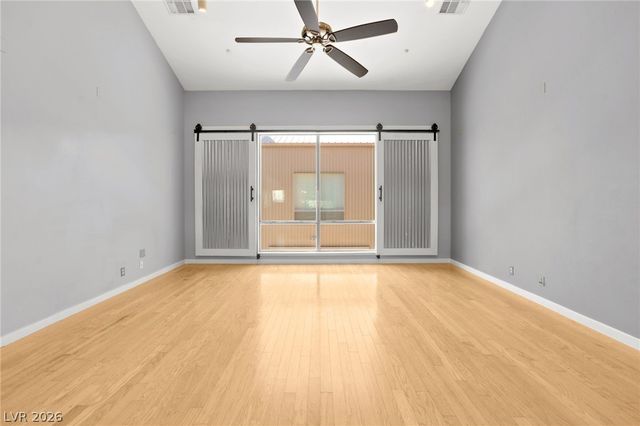 1190 East Carson Avenue, Las Vegas, NV 89101
