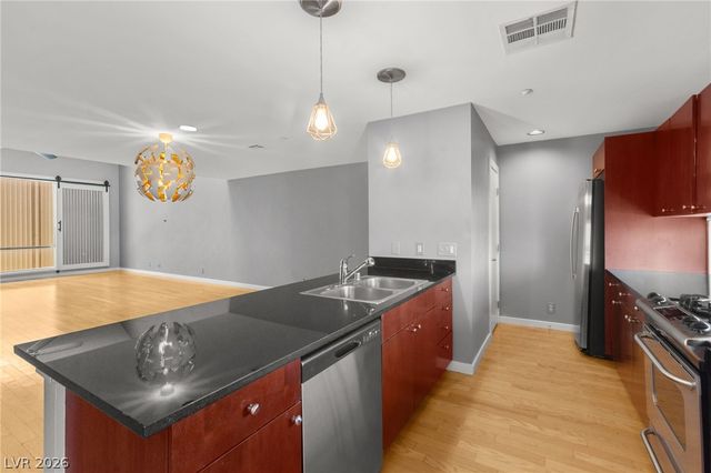 1190 East Carson Avenue, Las Vegas, NV 89101