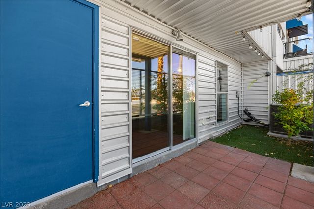 1190 East Carson Avenue, Las Vegas, NV 89101