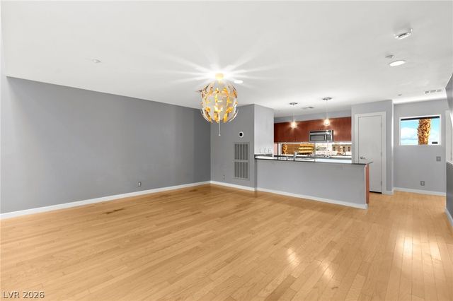 1190 East Carson Avenue, Las Vegas, NV 89101