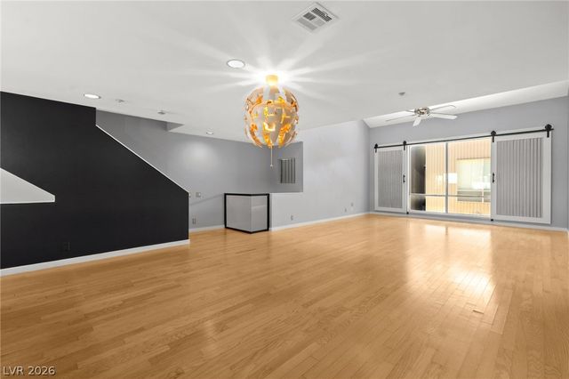 1190 East Carson Avenue, Las Vegas, NV 89101