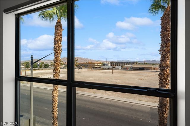 1190 East Carson Avenue, Las Vegas, NV 89101