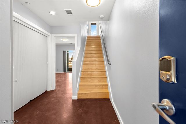 1190 East Carson Avenue, Las Vegas, NV 89101