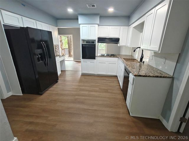 8404 S Toledo Avenue, Tulsa, OK 74137
