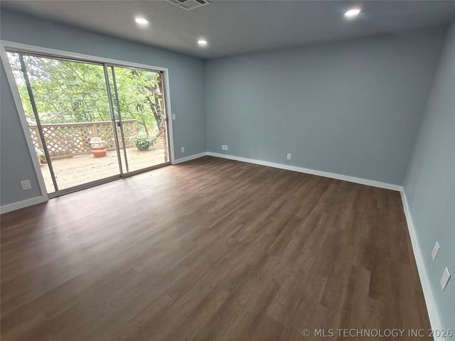 8404 S Toledo Avenue, Tulsa, OK 74137