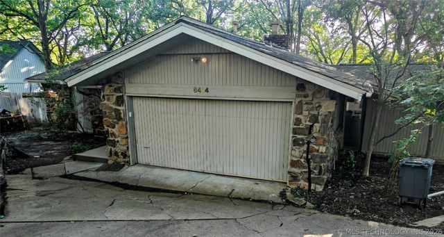 8404 S Toledo Avenue, Tulsa, OK 74137