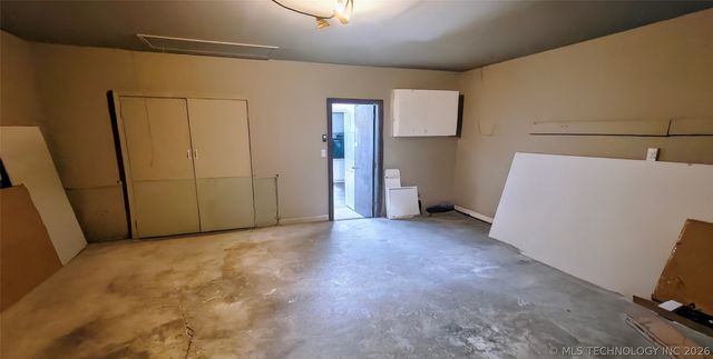 8404 S Toledo Avenue, Tulsa, OK 74137