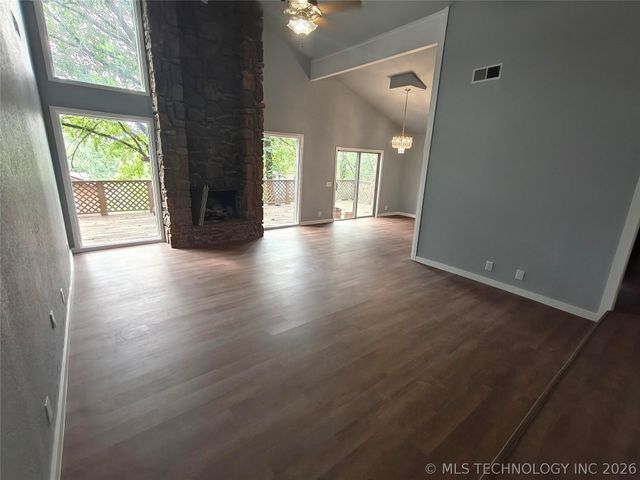 8404 S Toledo Avenue, Tulsa, OK 74137